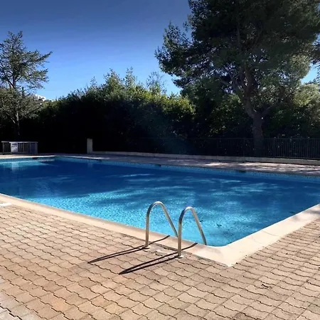 Galaxie Avec Coin Nuit Piscine Tennis Clim * אנטיב
